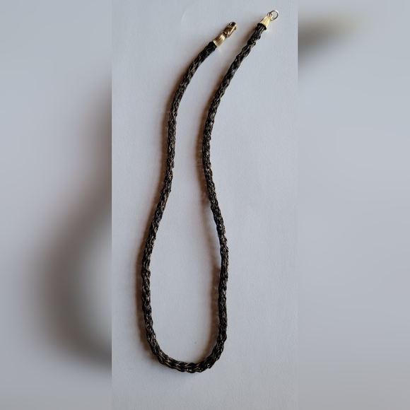 Jewelry - Metal cord necklace